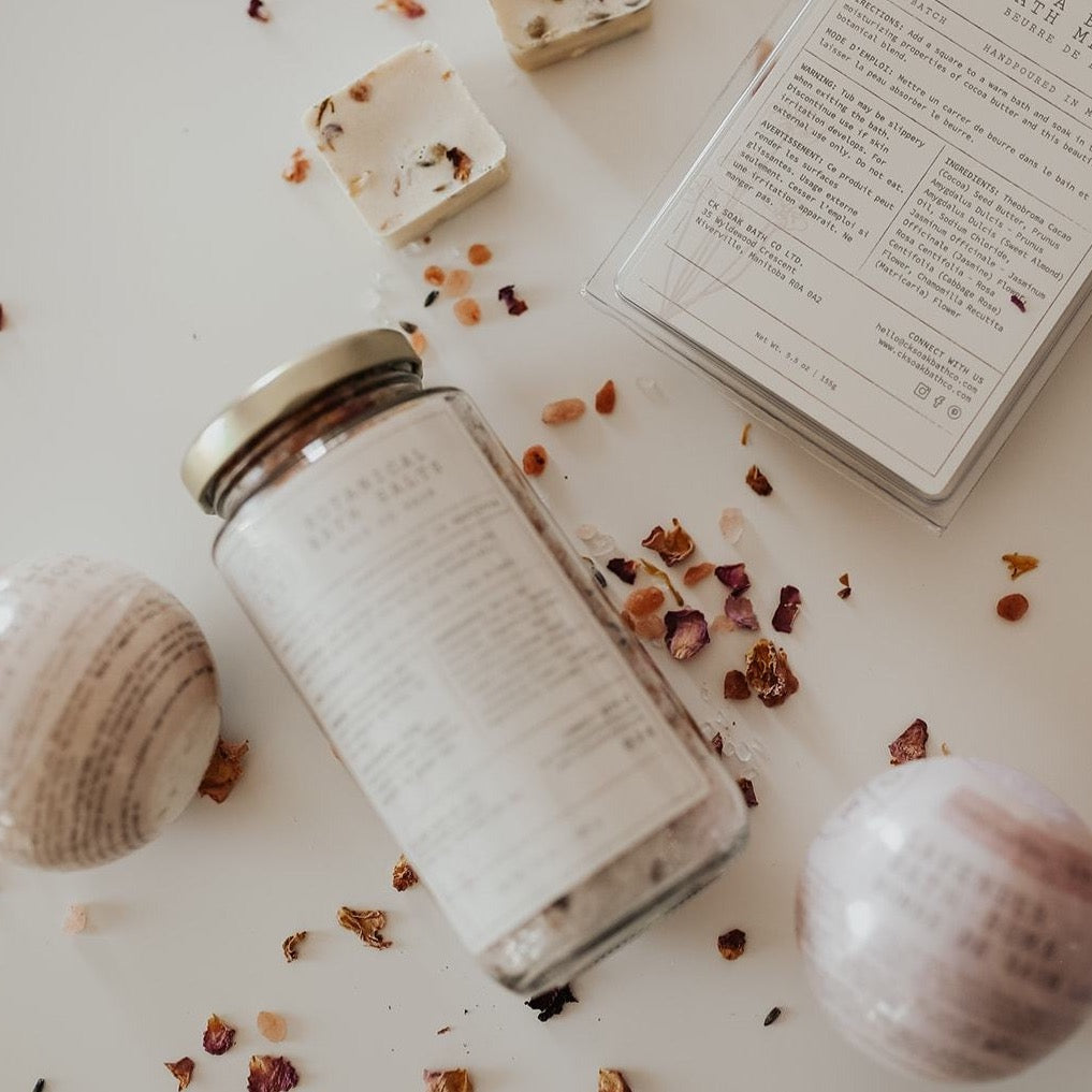 Bath Lover's Bundle: Bath Melt + Bath Salt + 2 Bath Bombs