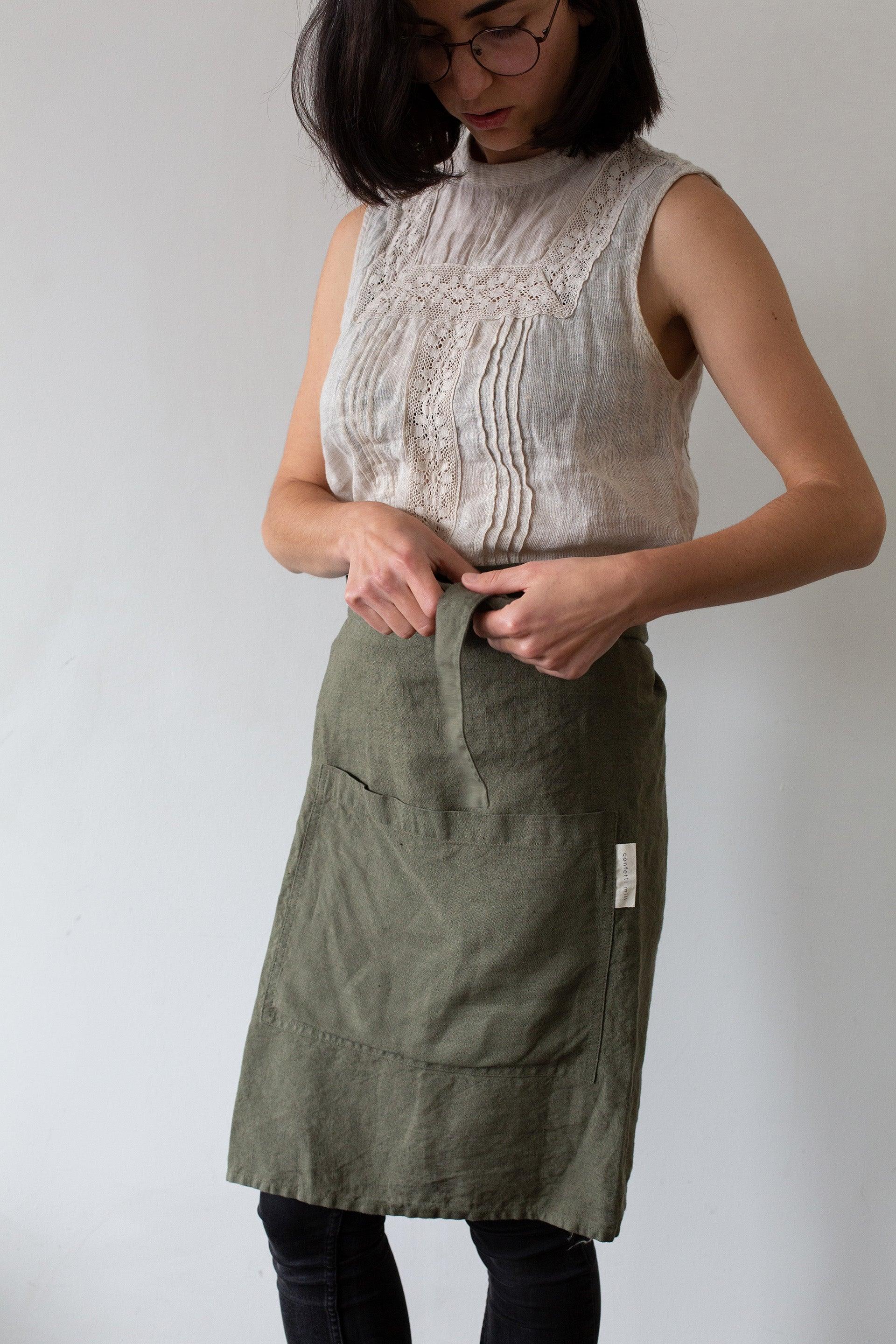 Half Linen Apron - Forest green