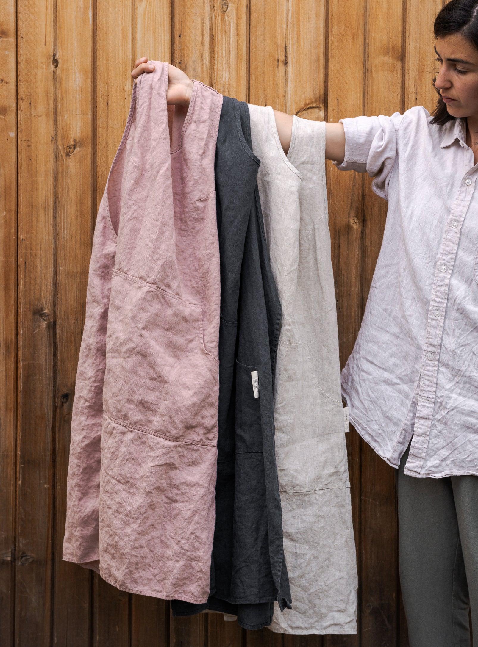 Linen Gardener Apron - Dark Grey